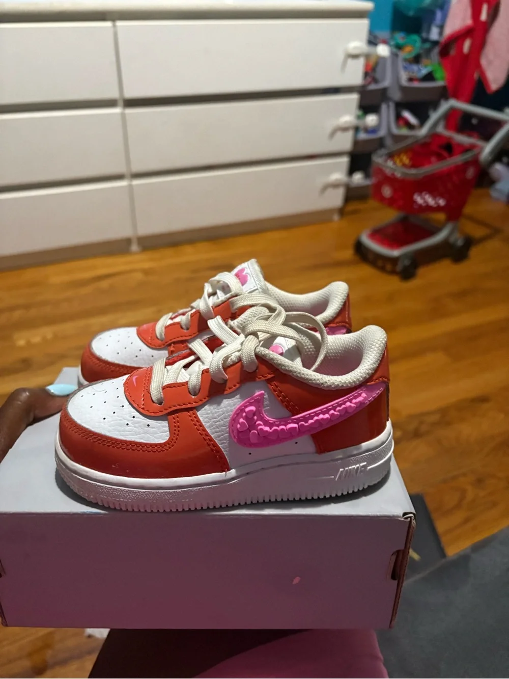 Nike Kids Low-Top Sneakers in Orange, Pink & White